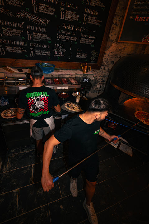 Super Bro's - Foodfotografie - Pizzeria bei der Arbeit