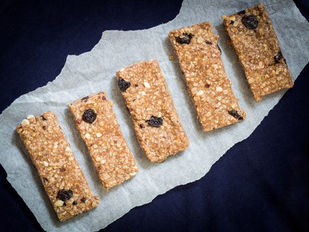 Proteinové tyčinky domácí