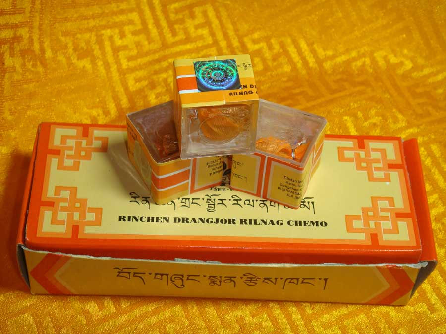 Великая драгоценная пилюля из чёрного золота (Rinchen Drangjor Rilnag Chenmo)