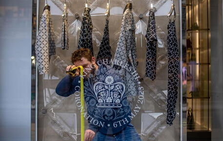 Ex di Apple disegna il logo dell'incoronazione di re Carlo