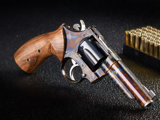 Revolver Review: Korth's Vintage - A Truly Mesmerizing Revolver!