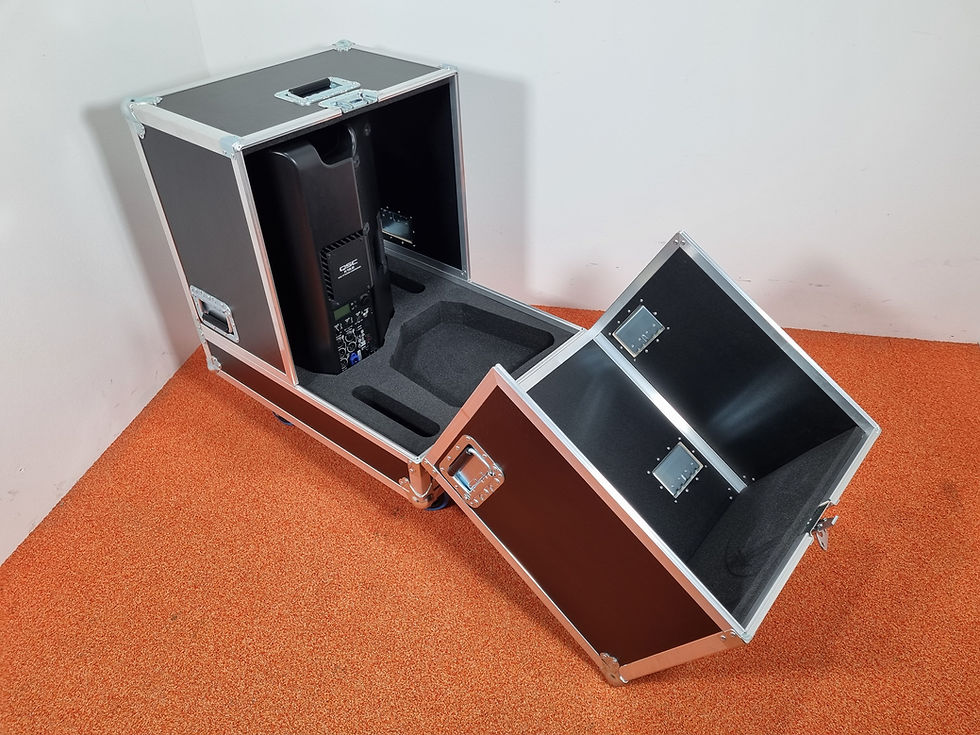Miniaturbild: Faltbarer Flightcase-Lautsprecher QSC K12.2