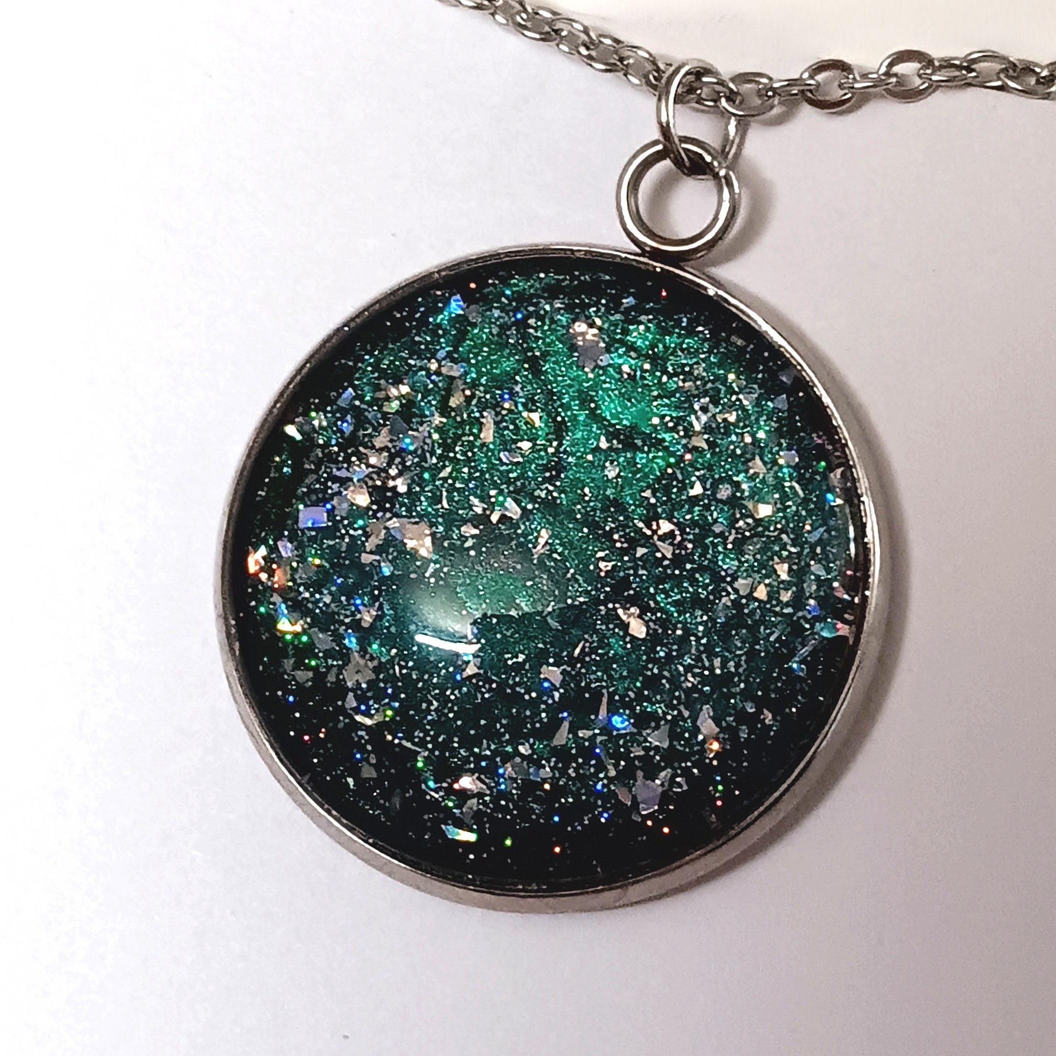 Purple Green Colorshift Glitter Glass Pendant Necklace