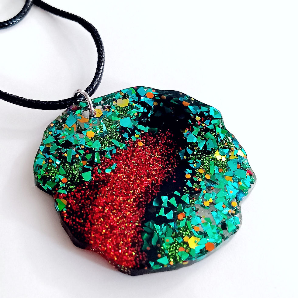 Resin Green Black Red Glitter Shimmering Pendant Necklace