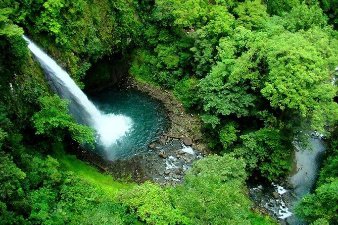 Jungle Waterfall Rappel — photo 3