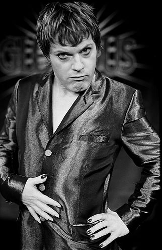 eddie-izzard-1997-martyn-goodacre.jpg
