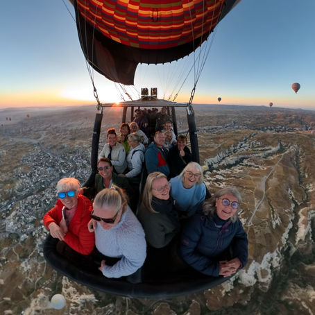 "Sett deg oppi kørja og la ballongen gå"…
