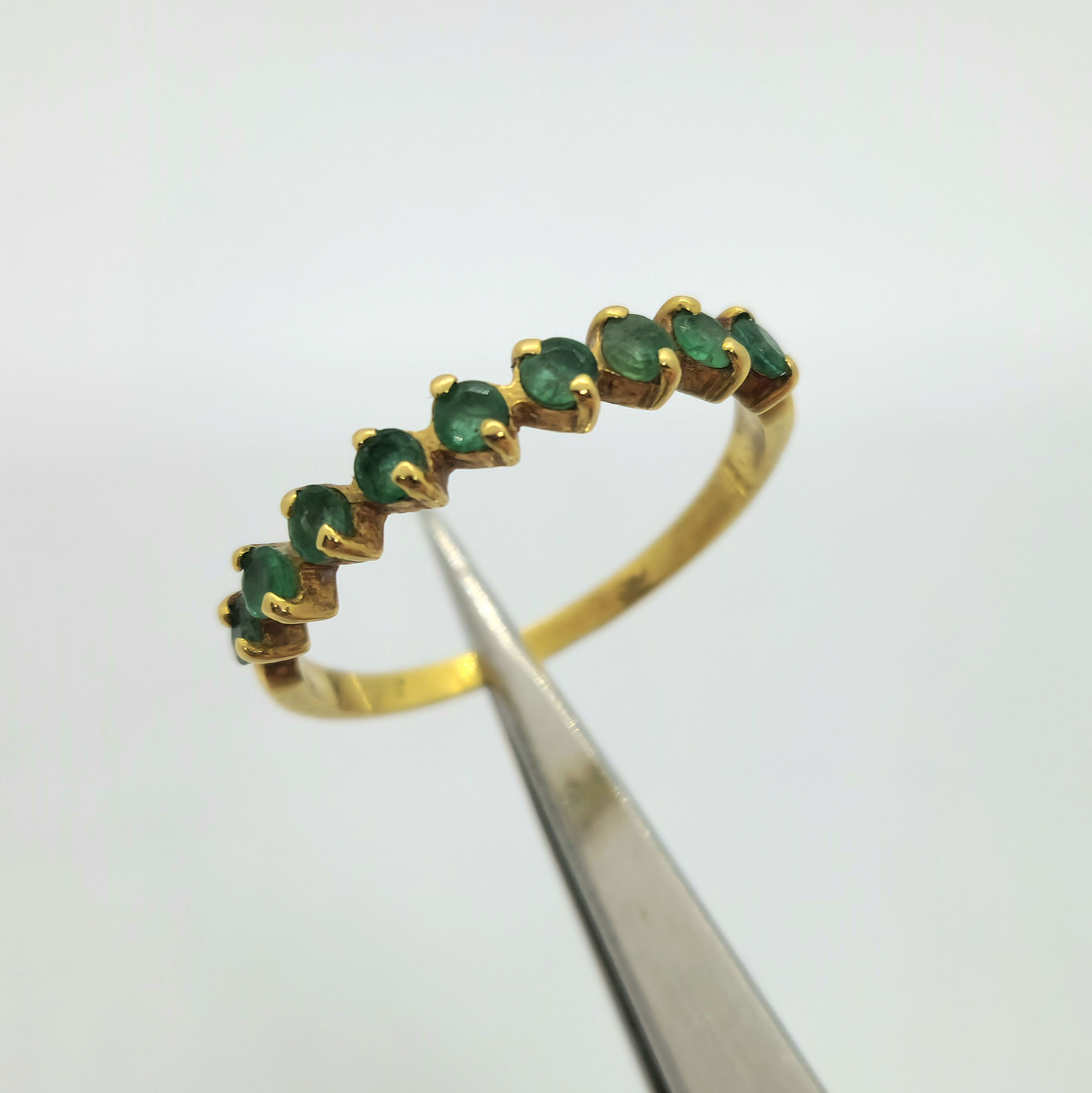 Anillo Medio Sin Fin Esmeraldas