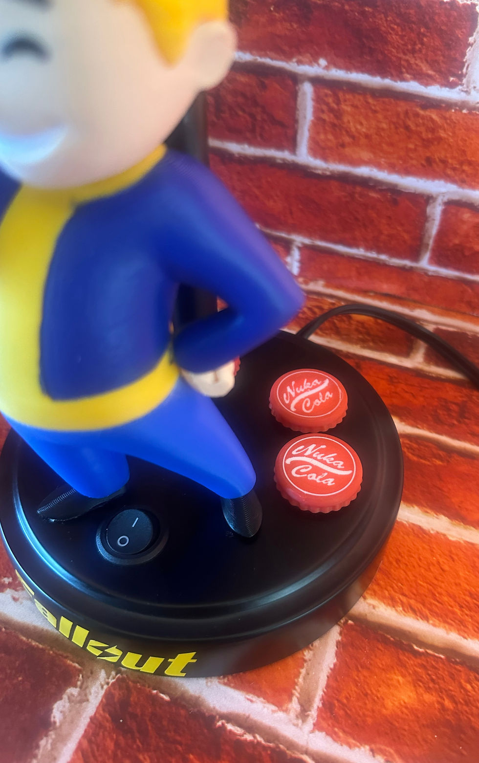 Thumbnail: Fallout Table Lamp