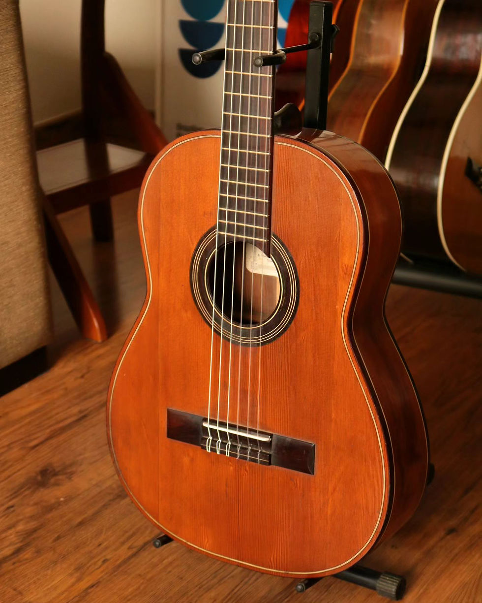 Miniatura: Violão Romeo Di Giorgio de 1947