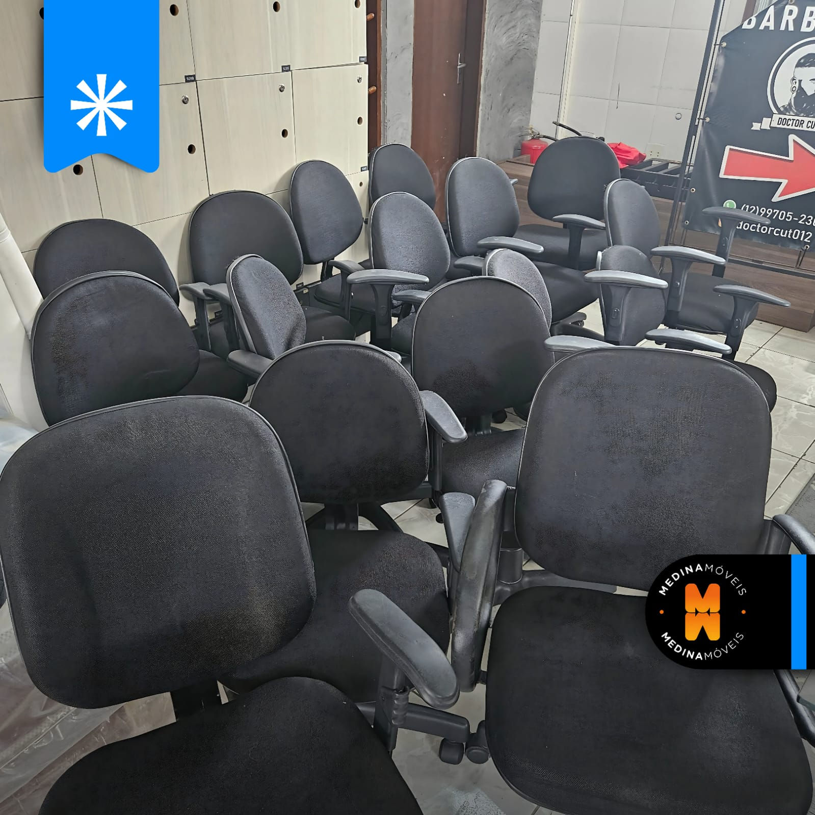 Cadeira de escritório com rodas e ajuste de altura