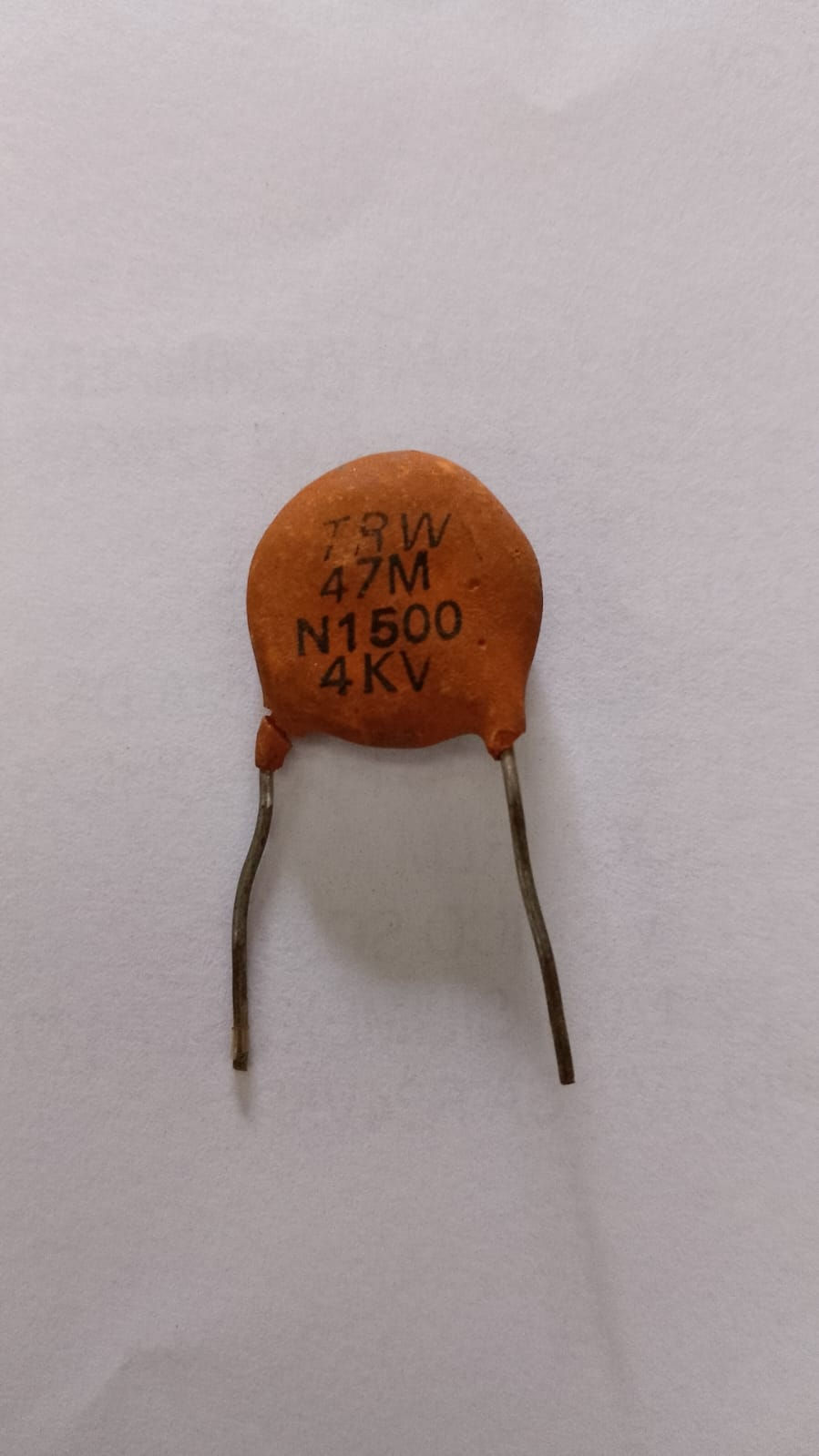 CAPACITOR ALTO VOLTAJE 47PF=0.047NF=0.000047UF 4KV CAV474KV