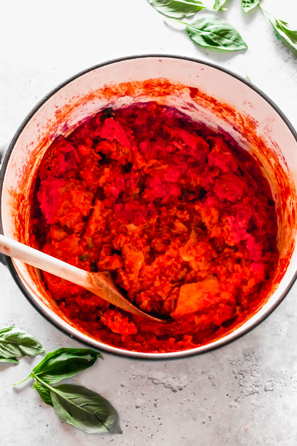 Pappa al pomodoro in its saucepan