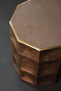 Laura Demichelis Tabouret bronze et cuir