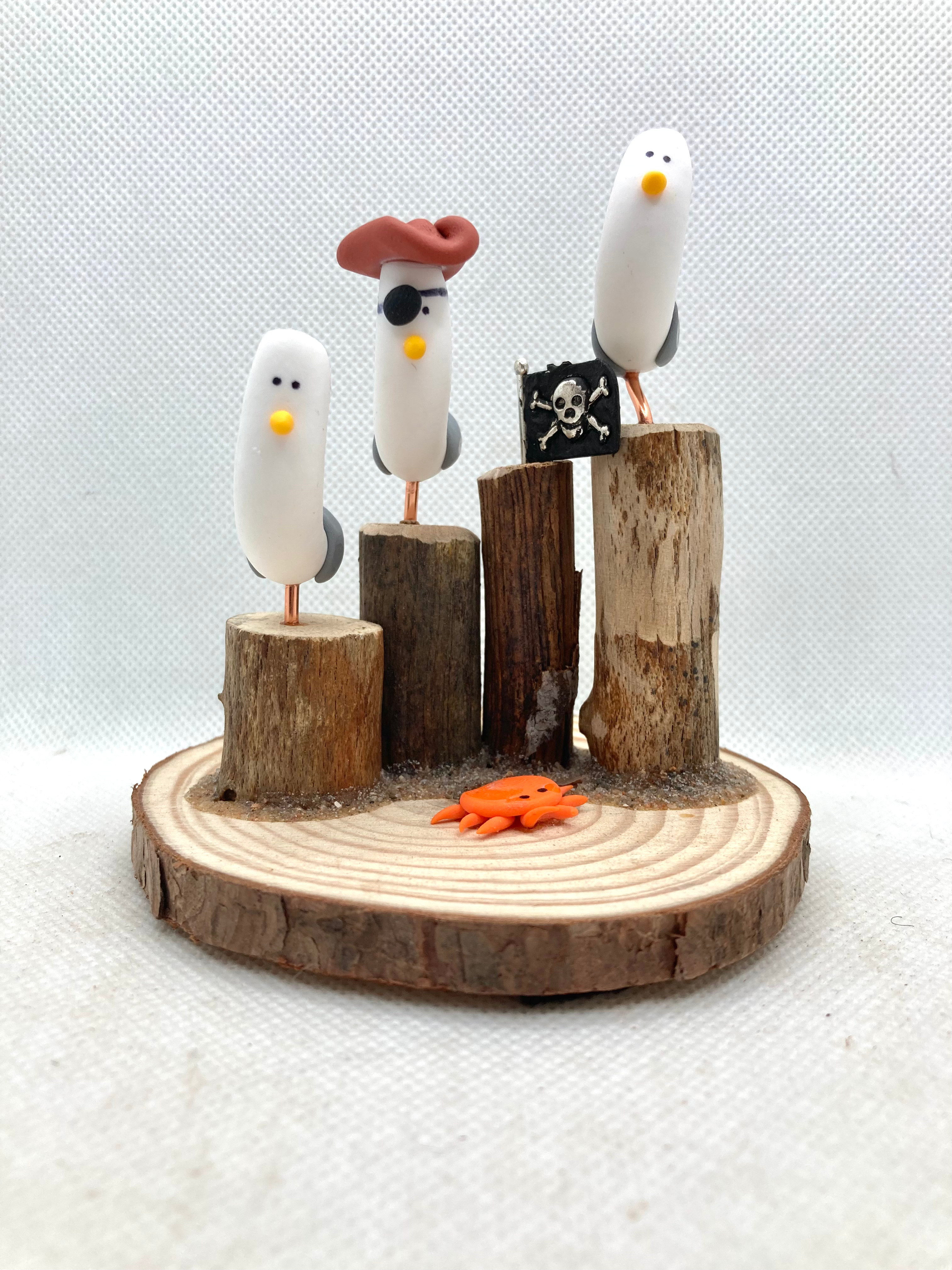 Captain Jack Seagull - Driftwood with seagulls