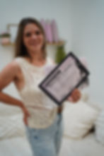 DrainbyCe qui montre ses diplômes et certifications