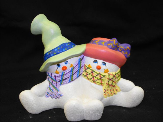 Cuddle snowmen with stovepipe hat