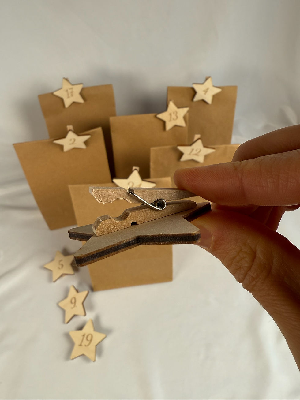 Miniaturbild: Adventszahlen für Adventkalender aus Holz mit Klammer