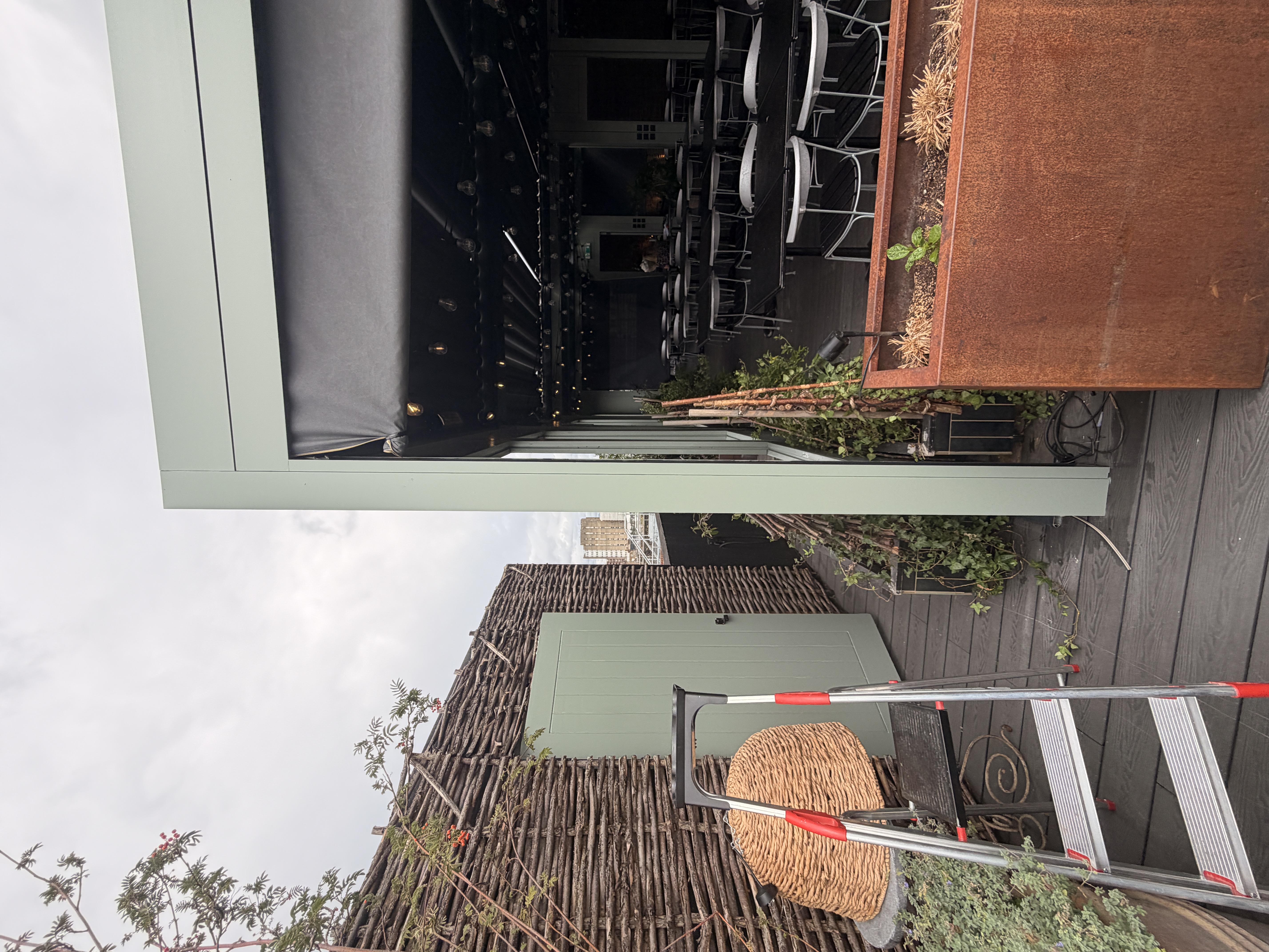Repainting Exterior Metalwork in Covent Garden