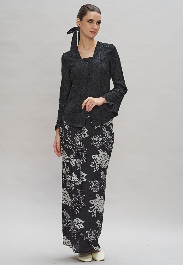 Thumbnail: shop black lace kebaya online