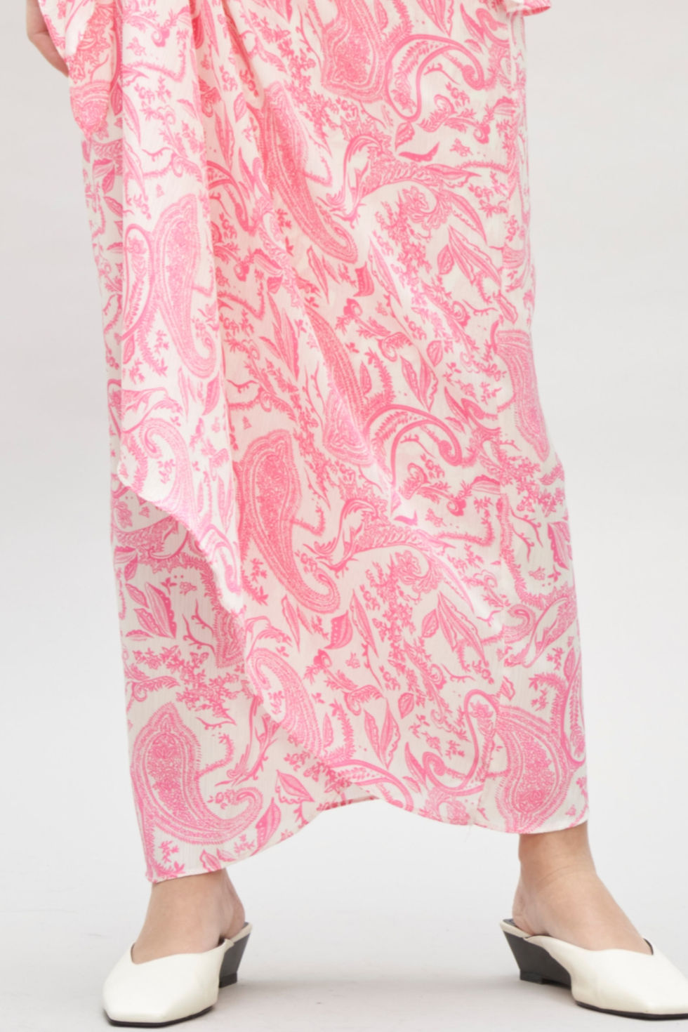 Thumbnail: Loveaisyah Jacquard Embossed White Top & Pink Paisley Instant Wrap Skirt