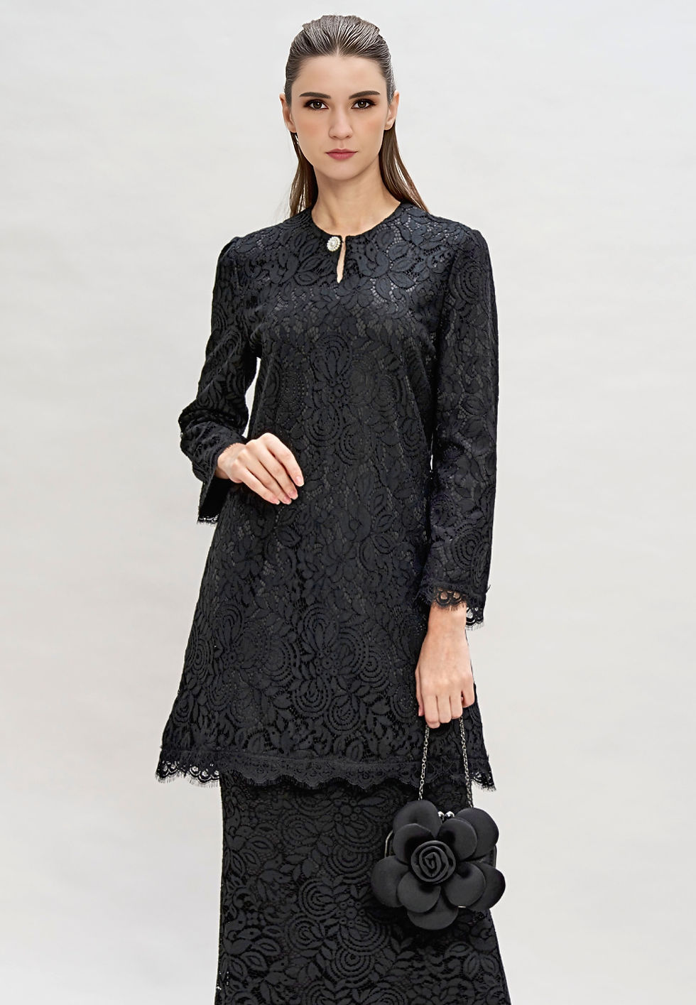 Thumbnail: shop black lace baju kurung online