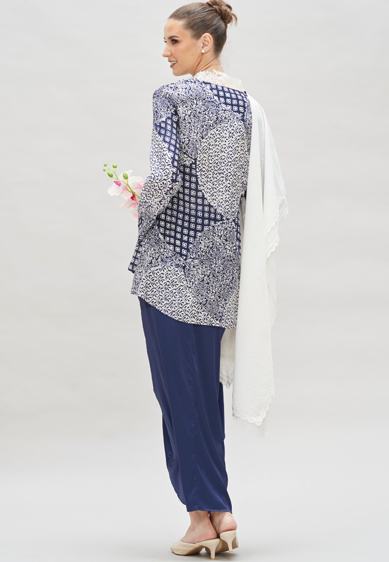 Thumbnail: moden batik kurung 2024