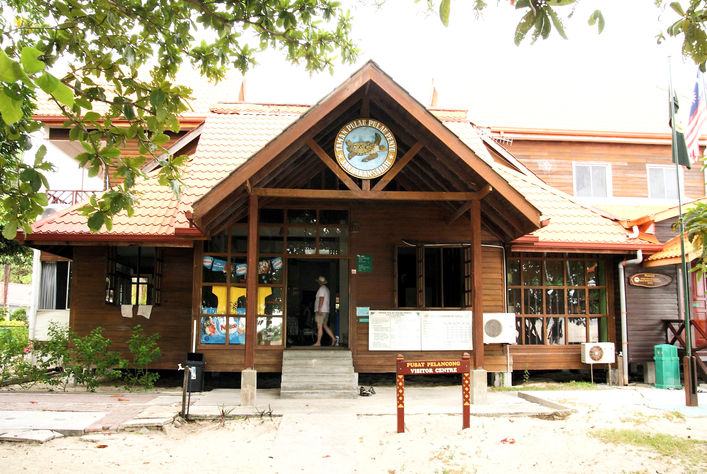The main entry office for Turtle Islands National Park (Pulau Selingan) can be found on Selingaan Island