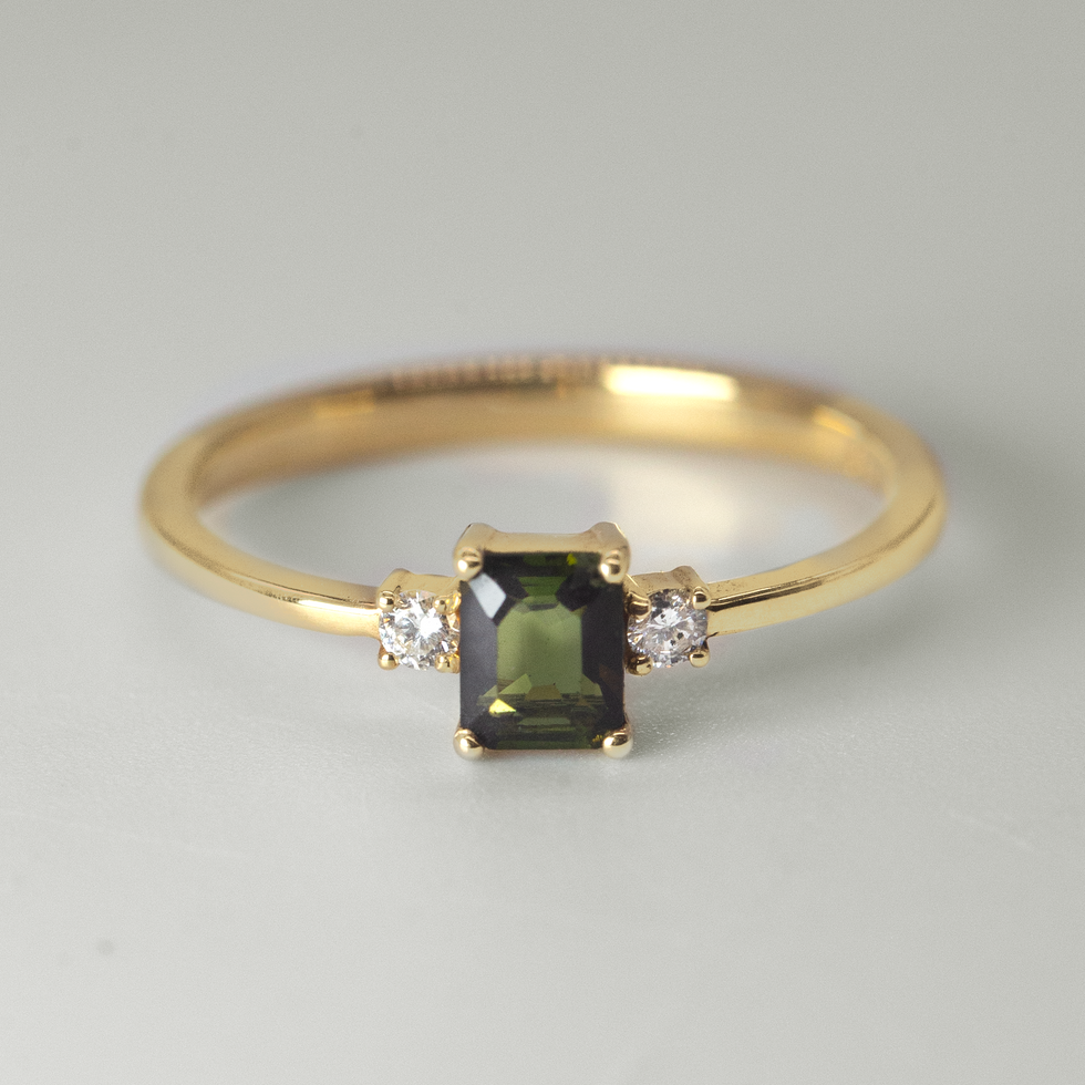 18KT yellow gold ring with emerald-cut green tourmaline and diamonds – top view