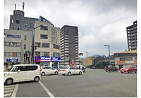 産業道路、交差点に当院がございます