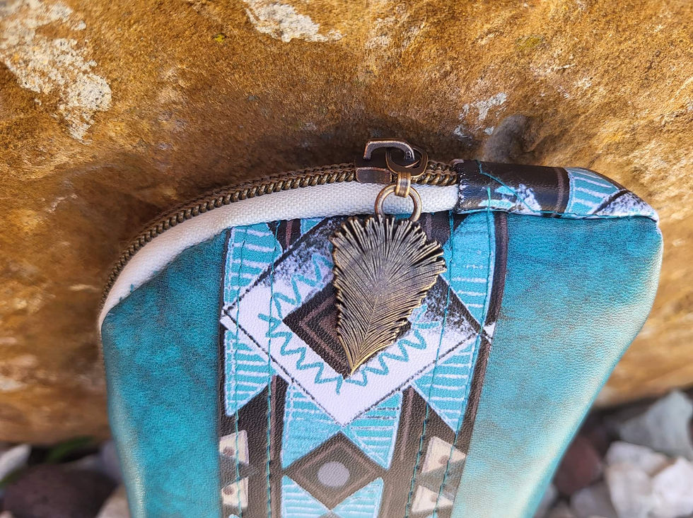 Thumbnail: Feather #5 zipper pull