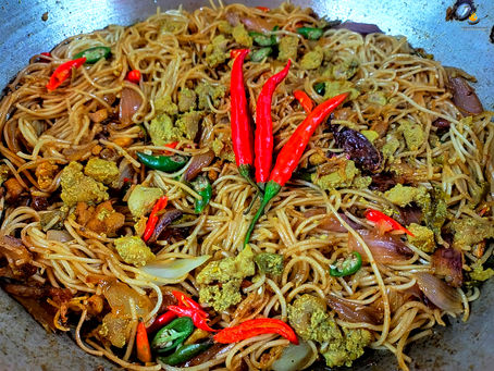 চিকেন - চাউ (Chicken Chowmein)