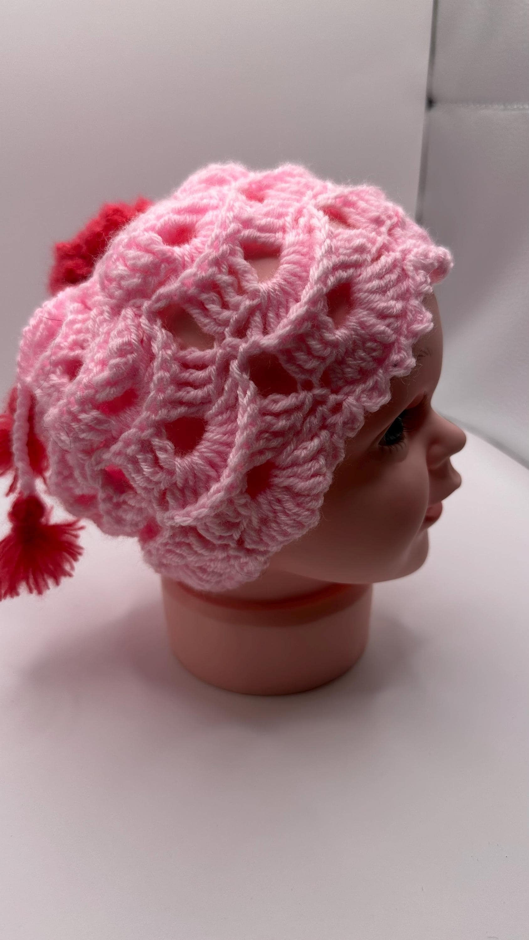 Babymütze gehäkelt Rosa Pink gehäkelt mit Blumen Quasten,Geschenk,Geburt,Unik...