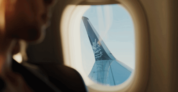 B2041-051807-06_JET_ConnectionsPhase3_UDandNWI_NonElite_Hero_VideoGIF.gif