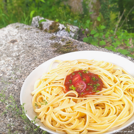 Tagliatelles à la tomate et au basilic