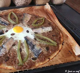 Pizza pissaladière et sardines grillées