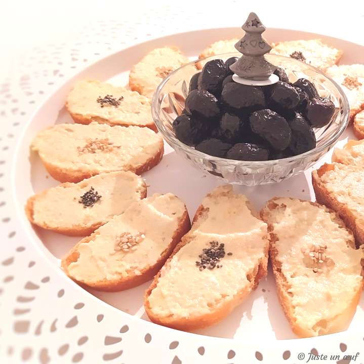 Toasts au houmous