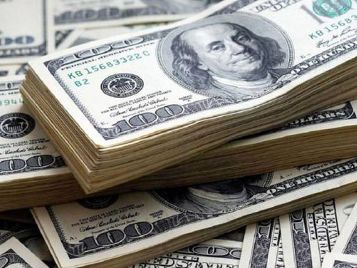 El dólar cotiza a $ 102,75 en el Banco Nación y el riesgo país se mantiene en 1.509 puntos
