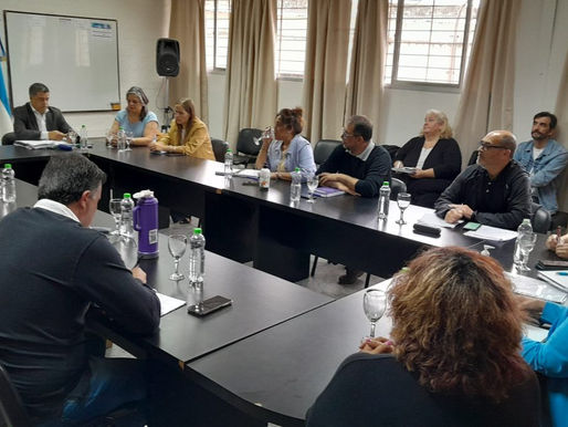 Estatales: el Gobierno de Ziliotto ofertó un bono de $90 mil y un aumento con suma fija de $25 mil