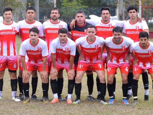 Liga Municipal de Fútbol: Embajador Martini dió vuelta el partido ante Speluzzi y sigue puntero de la Zona B; Quetrequén cumplio y lidera la Zona A