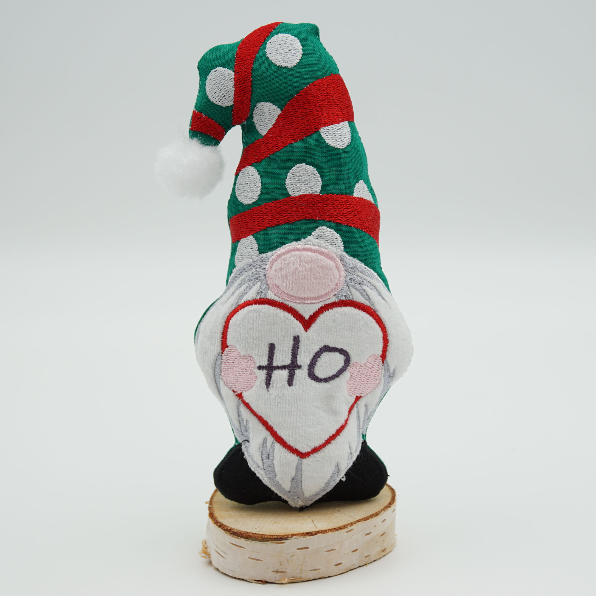 décoration de table-gnome vert brodé et fixé sur une rondelle de bois