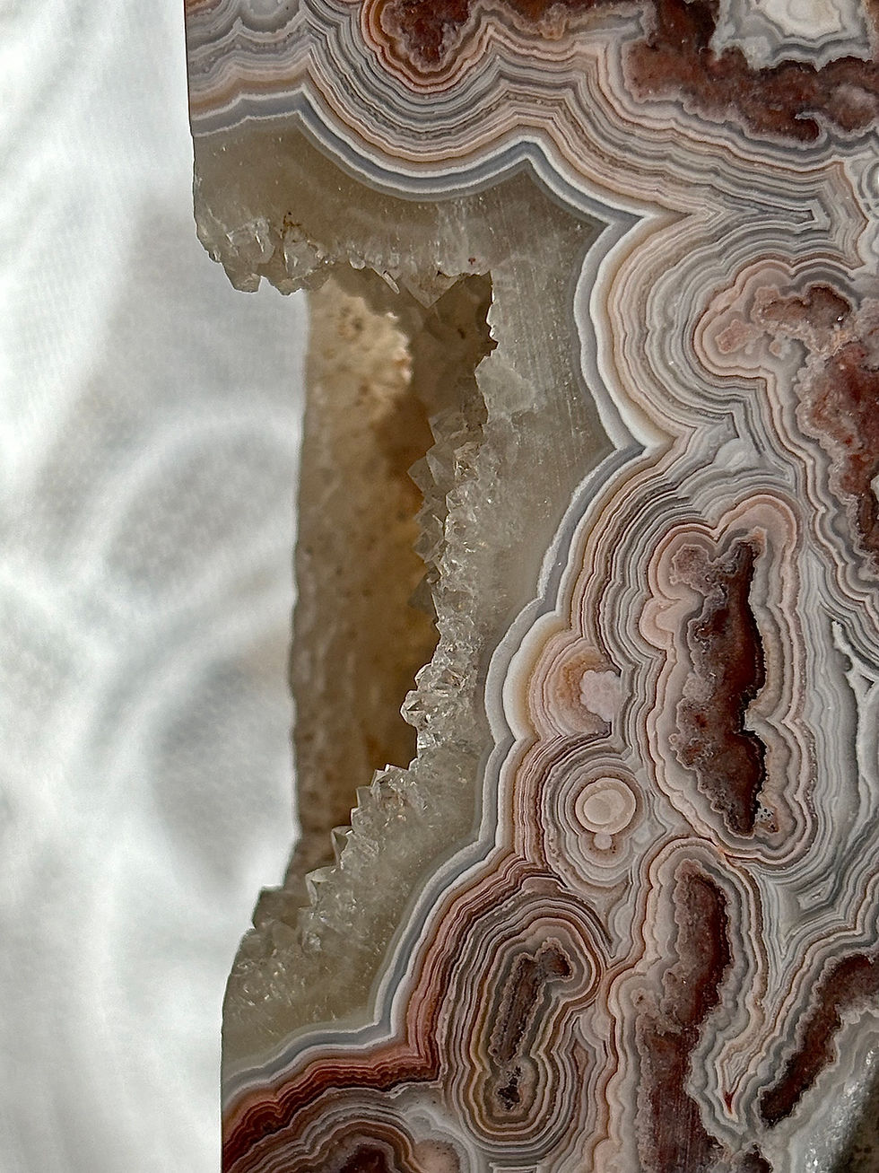 Thumbnail: Crazy Lace Agate Tower