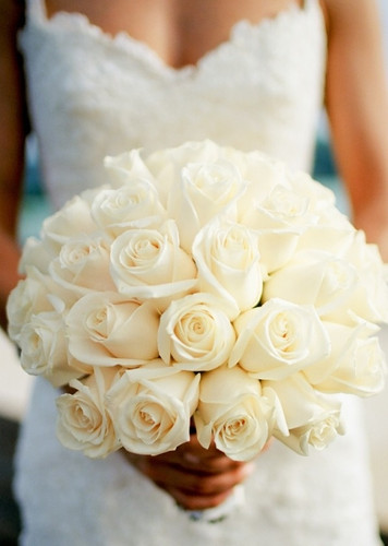 Round Hand Tied Bridal Bouquet | saint-thomas-more