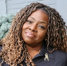 racquel headshot.jpg