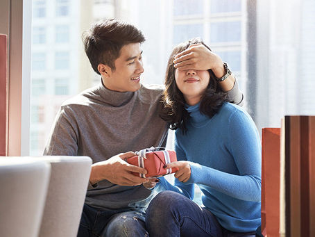 Gợi ý 50+ quà tặng 8/3 cho nhân viên nữ, mẹ, vợ, người yêu, công nhân viên nữ độc đáo