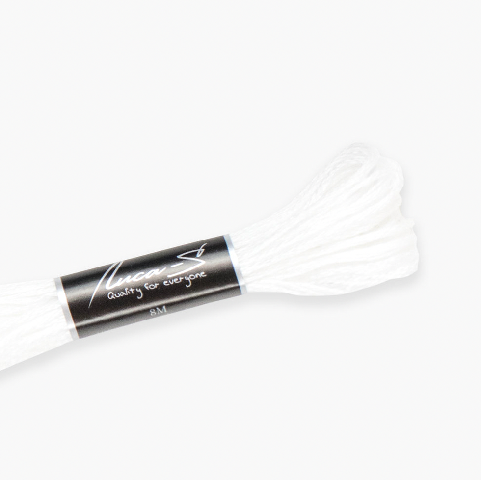 Stranded Cotton Luca-S White
