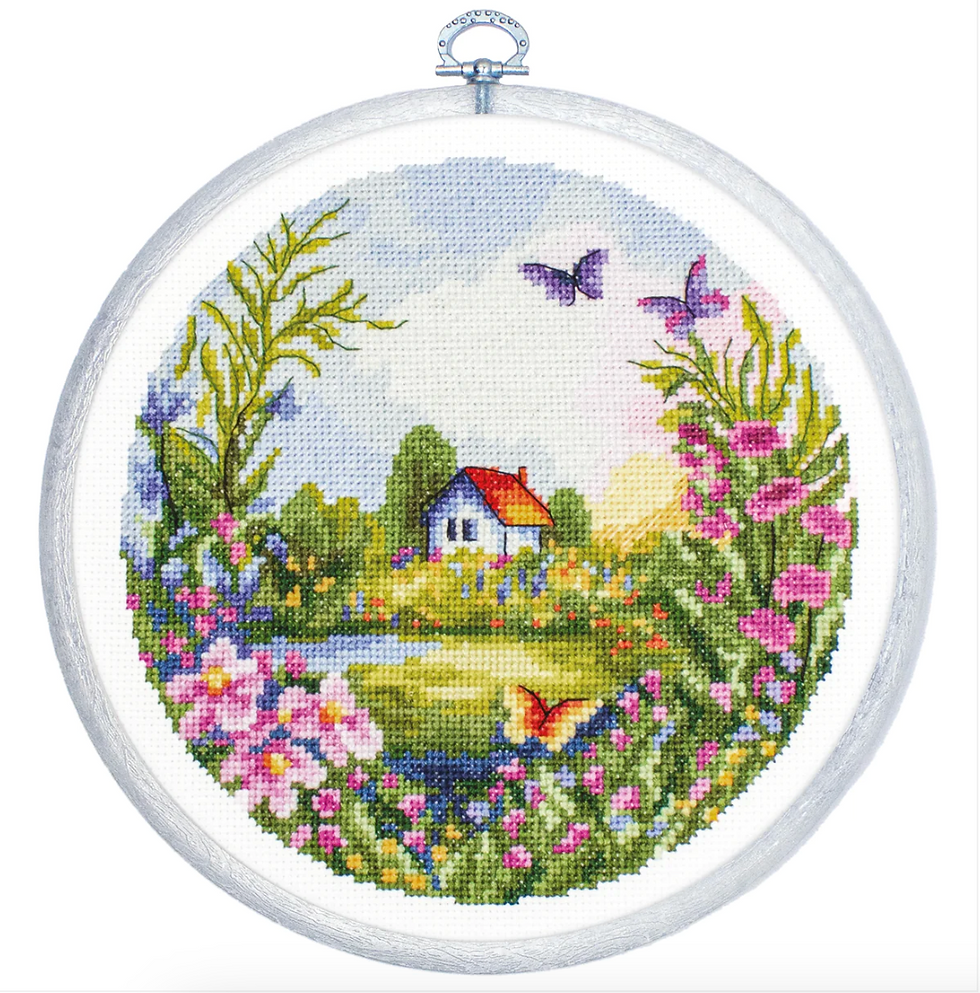 BC220 Cross Stitch Kit with Hoop Included Luca-S - The Summer