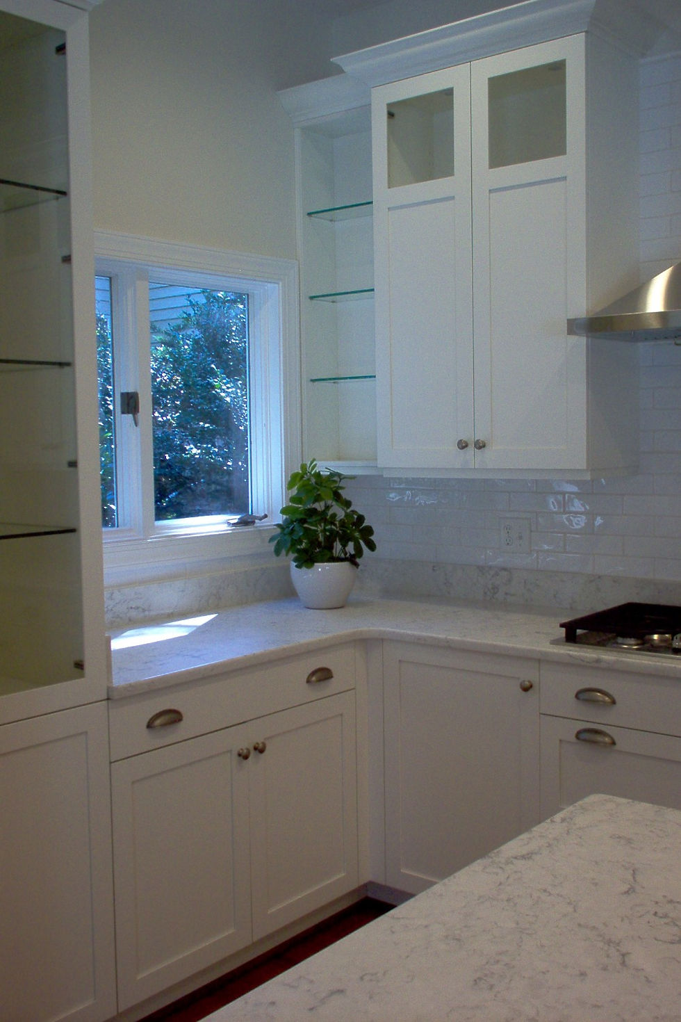 Clean White Shaker
