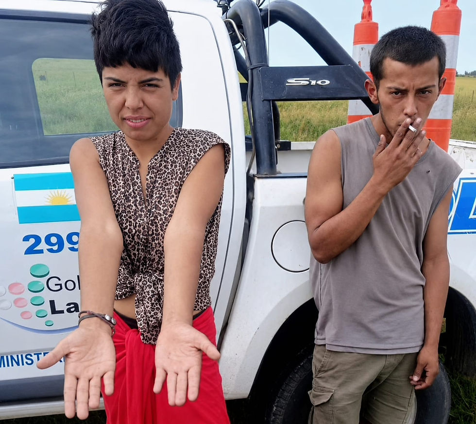 Los acusados cuando fueron interceptados en la ruta, huyendo a la provincia de La Pampa.