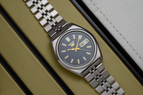 Seiko 5 7S26 8760 Automatic Blue | Vintage Watch Studio